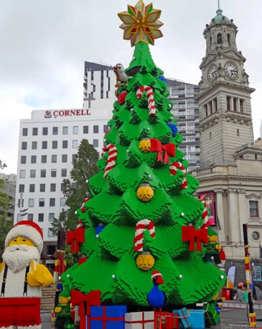 Christmas Tree In The City New Year Painting By Numberss.png